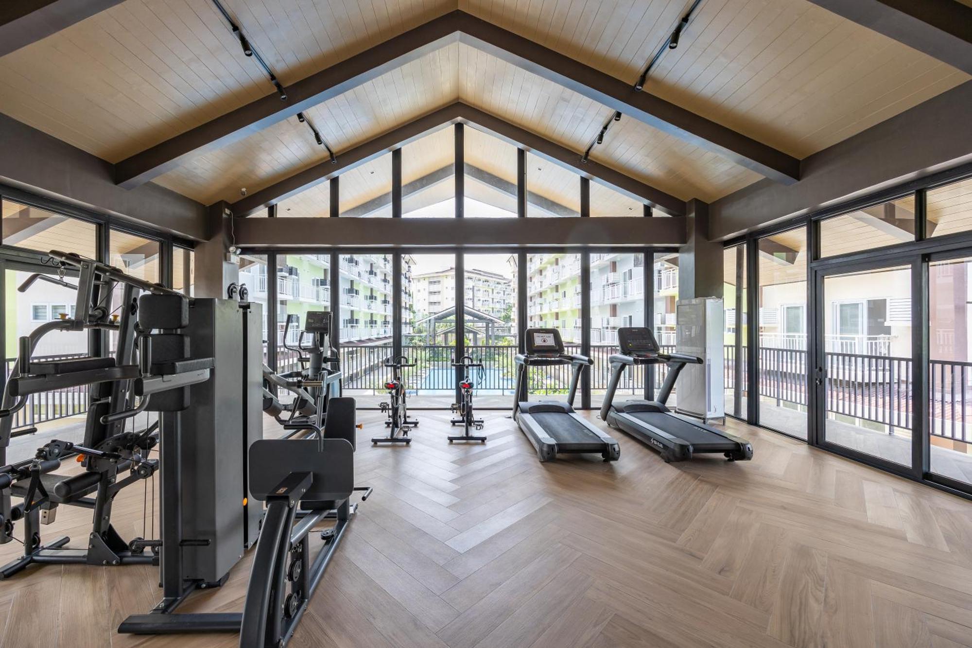 732 Express Condotel, 3 Minutes To Airport, With Gym & Pool Fast Wi-Fi, Free Netflix Đảo Mactan Ngoại thất bức ảnh